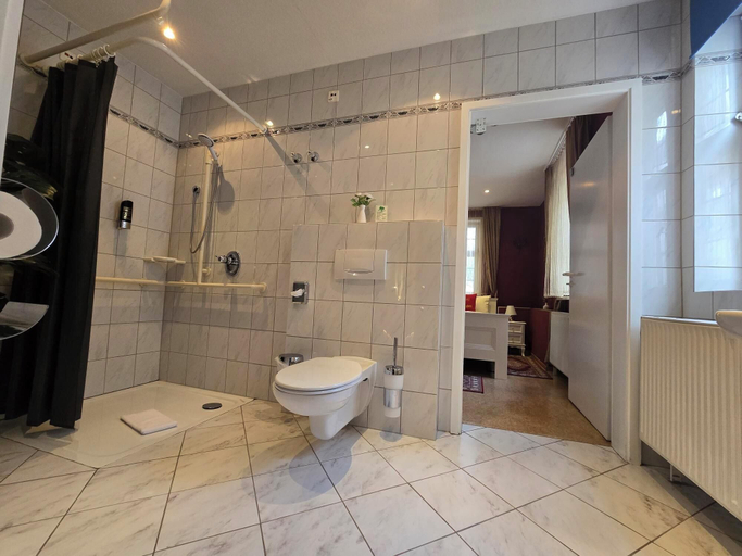 Bathroom 5, Hotel Schachtenburg, Vogelsbergkreis