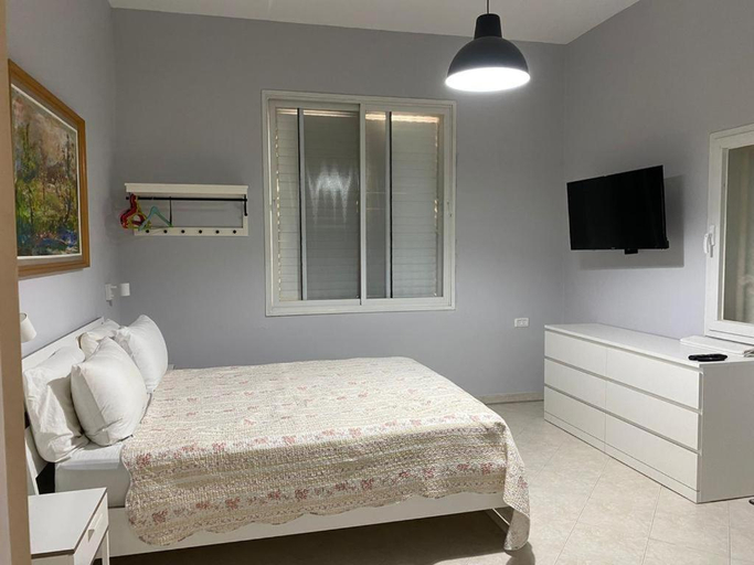 Others 5, Hotel Rehovot