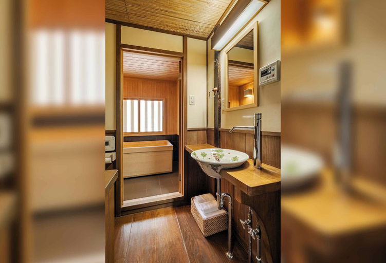 Bathroom 4, Gion Koyuan, Kyoto