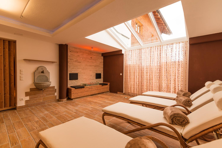 Bedroom 2, Hotel Garni Alpenblick, Landeck