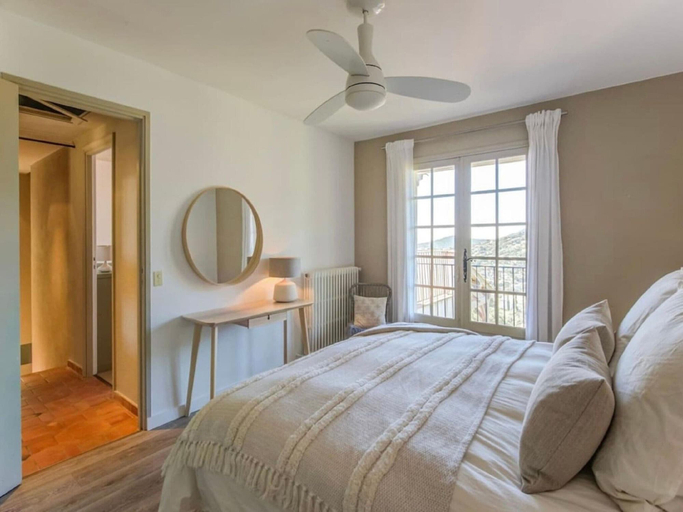 Bedroom 4, Villa in Cavalaire With Sea View & Pool, Var