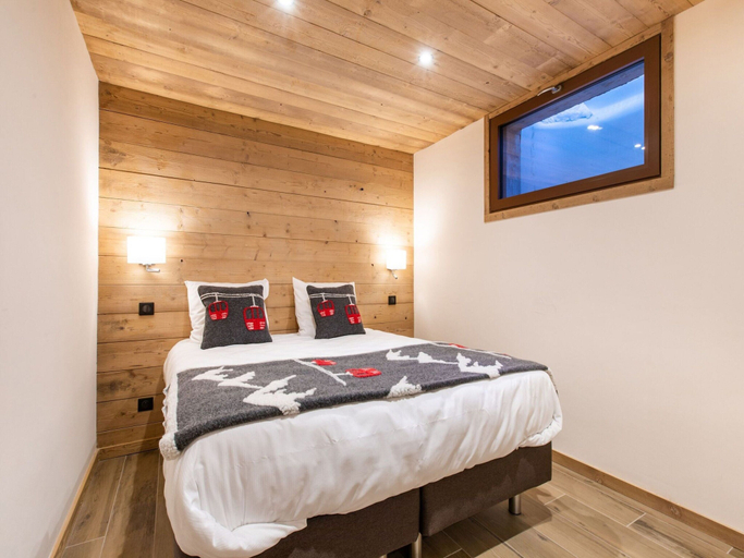 Others 5, Vanoise Chalet in Prime Location, Savoie
