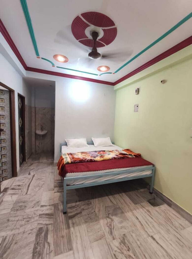Bedroom 4, Satyam Guest House, Varanasi