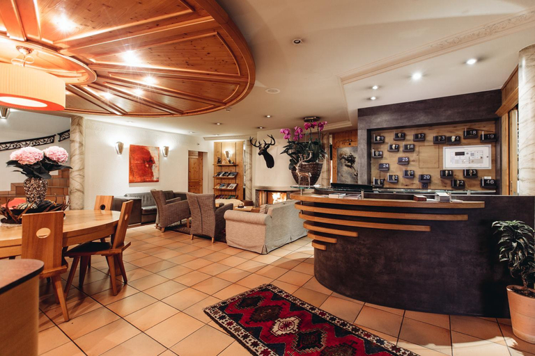 Public Area, Haus Spescha, Albula