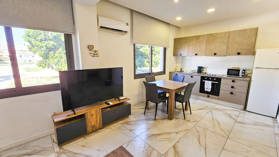 Others 4, Mimi's Sunny Beach Apartment, Larnaca