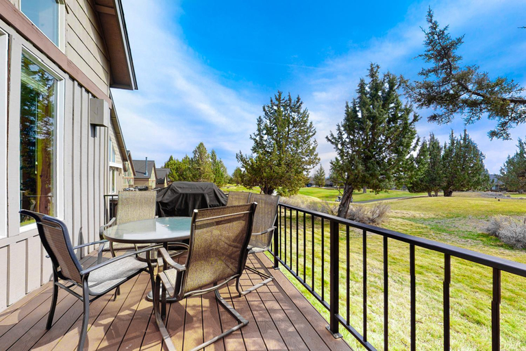 Others 5, Cinnamon Teal Chalet, Deschutes
