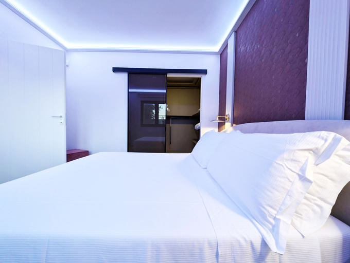 Bedroom 2, Alternative Relax Rooms by Oikia Vacanze, Lecce
