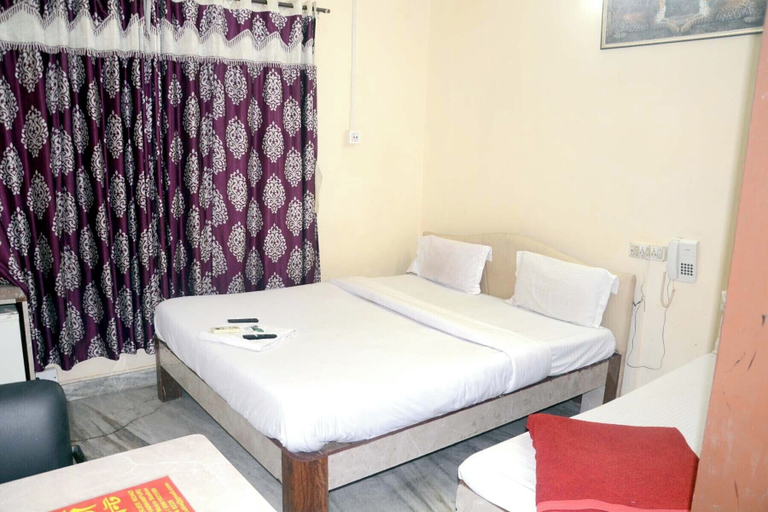 Bedroom 2, Raviz Inn, Kolkata