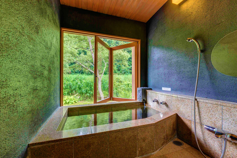 Bathroom 4, Yamado, Nishiwaga