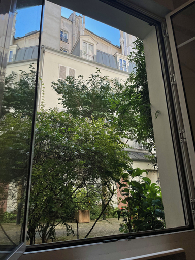 Others 4, LOGEMENT DE CHARME - RÉPUBLIQUE TEMPLE, Paris