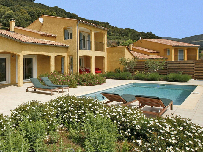 Exterior & Views 2, Peaceful Villa With Pool & Views, Hérault