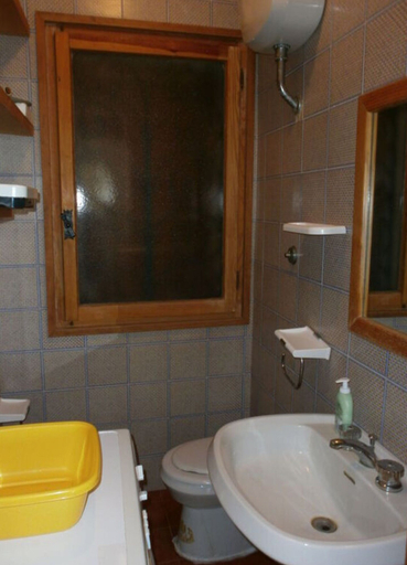 Bathroom 2, Donata Comfortable Holiday Residence, Cagliari