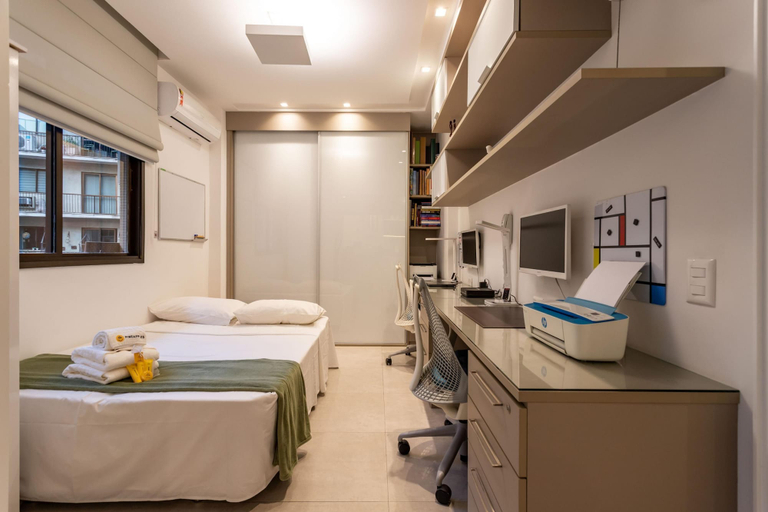 Room 5, Near Lagoa in Front of Casv Pc204, Rio de Janeiro