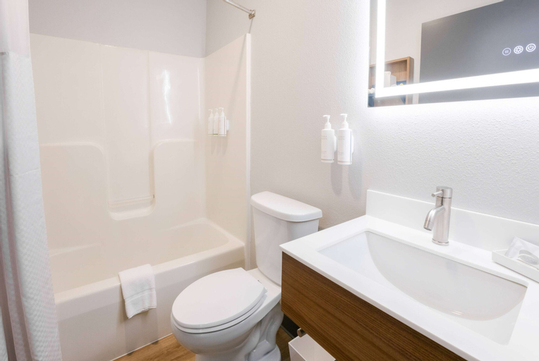 Bathroom 15
