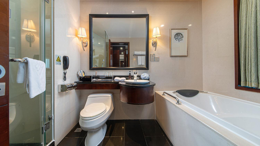 Bathroom 10