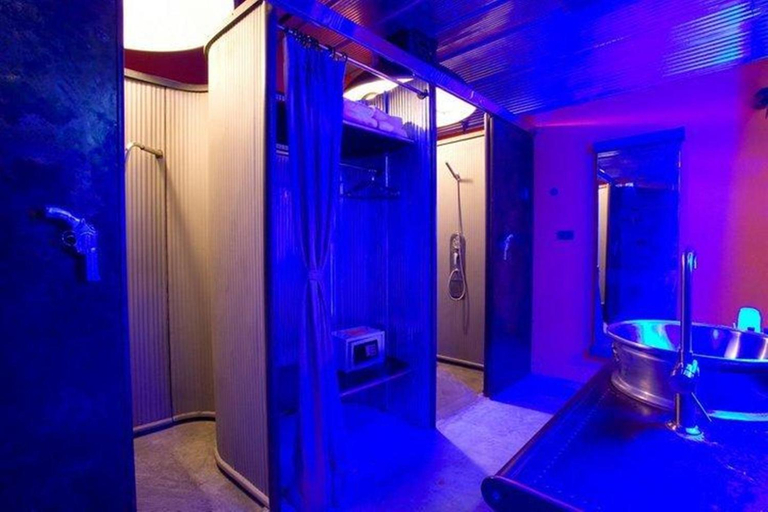 Bathroom 4, Nicky's Handlebar Hotel, Phuket Island