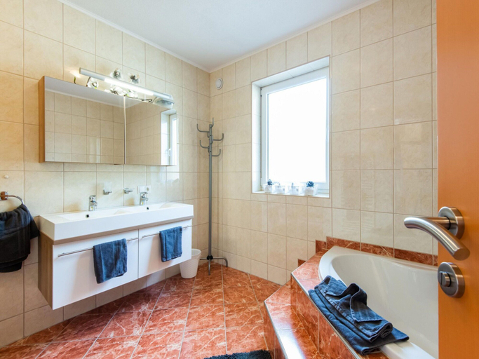 Others 5, Modern Apartment in the Otztal, Imst