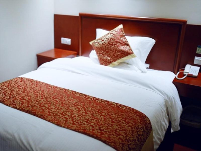 Bedroom 3, GreenTree Inn XuZhou KuangDa HuaiTa East Gate Express Hotel, Xuzhou