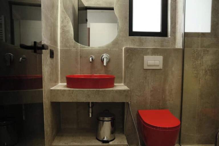 Bathroom 3, Foga Aous, Sarandës