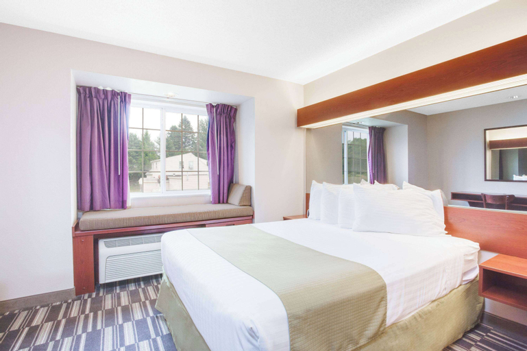 Bedroom 23