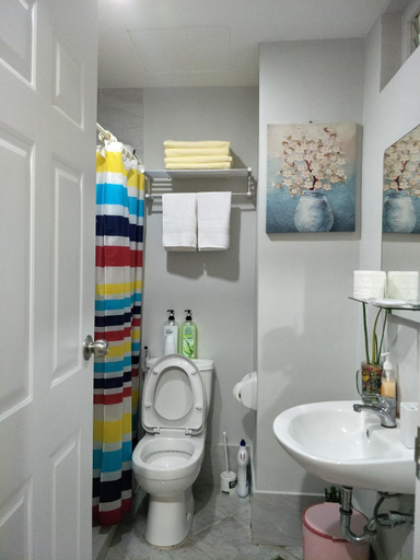 Others 2, Zhamira's Condo near Airport & Malls, Clean& Comfy, Lapu-Lapu City