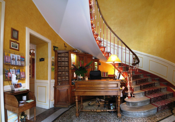 Public Area 2, Hotel du Parc - Montpellier, Hérault