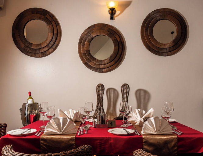Food & Drinks 11