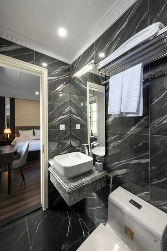 Bathroom 4, Avani Central Hanoi Hotel, Hoàn Kiếm