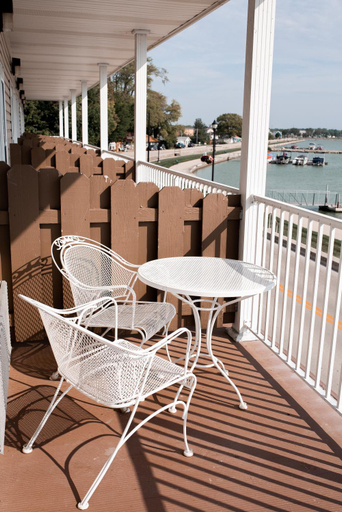 View 4, WEST BANK INN, Mercer