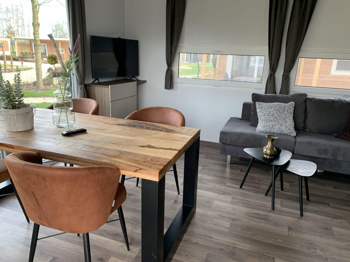 Others 4, Charming Chalet 2 km. of the Efteling, Loon op Zand