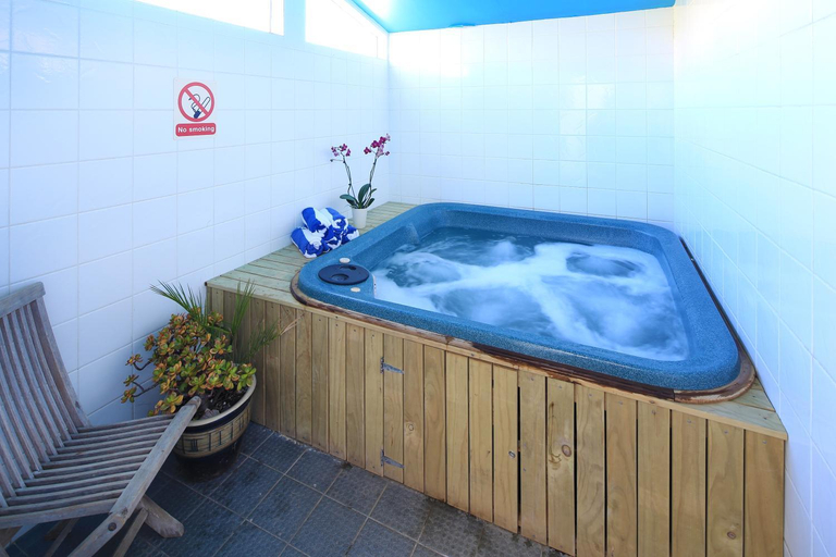 Sport & Beauty, Onetangi Beach Apartments, Auckland