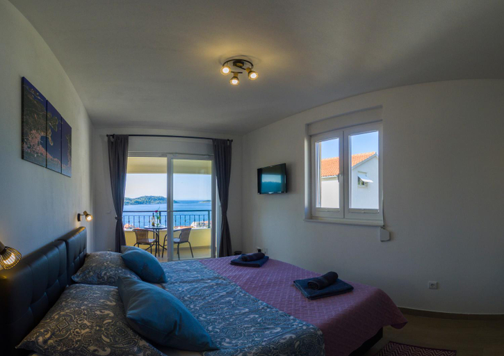 Others 5, A lovely and cozy room with a breathtaking view, Vis