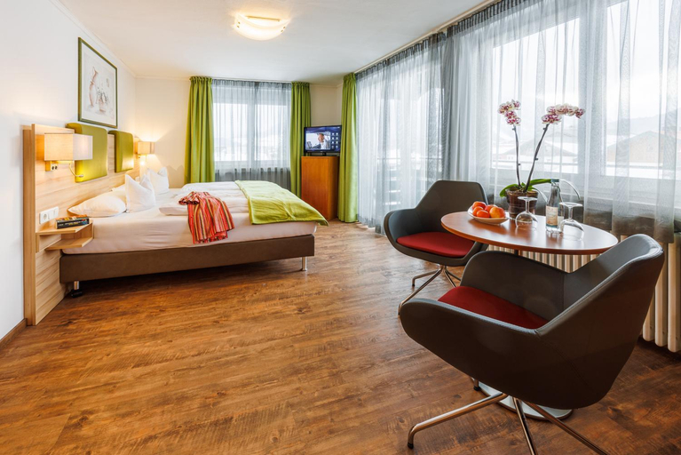 Bedroom 4, Hotel-Restaurant Bellevue, Traunstein