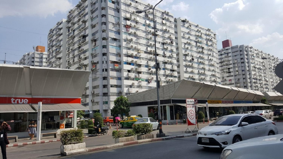 Popular Condo C4, Pak Kret
