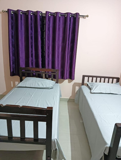 Bedroom 2, Maurya stayhome, Kodagu