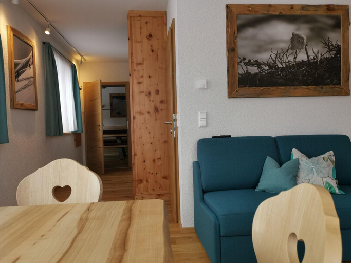 Dining 3, Premium Chalet in Tauplitz With Sauna and Pool, Liezen