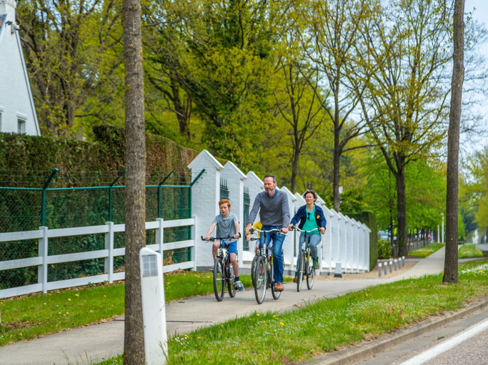 Others 5, Tent Lodge With Bathroom 16 km From Maastricht, Limburg