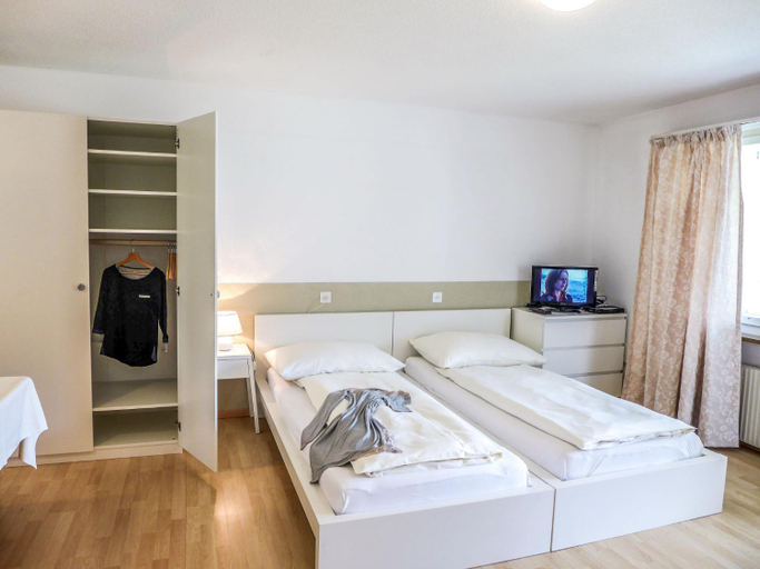 Bedroom 2, Apartment Chesa Ova Cotschna 303 by Interhome, Maloja