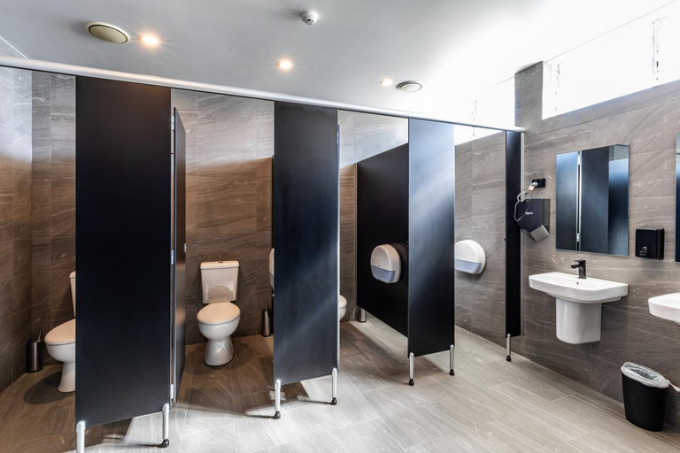 Bathroom 4, Palm Beach Hotel, Gold Coast