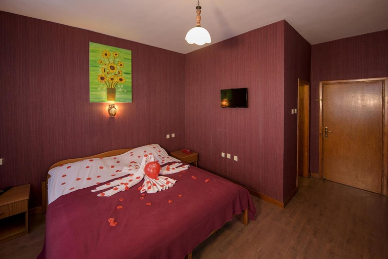 Bedroom 30