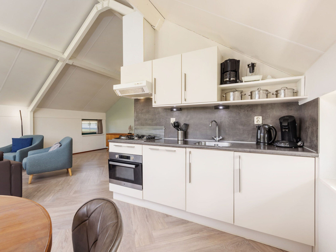 Private kitchen, Bungalow in Veluwe Near Harderwijk, Putten