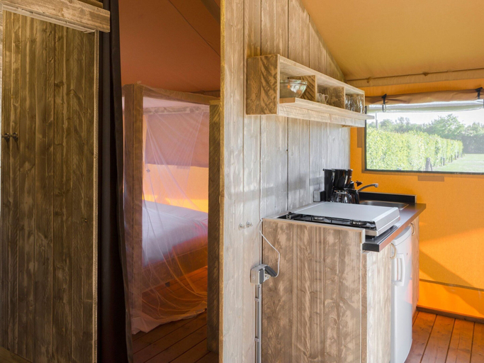 Private kitchen, Cozy Glamping in Mierlo, Mierlo