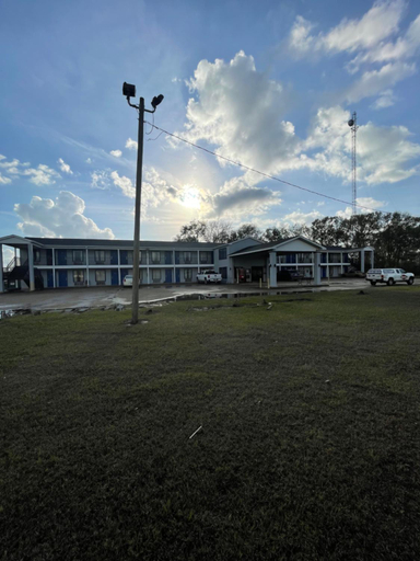 Others 5, The Kinder Inn, Allen