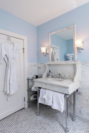 Bathroom 3, Central Park Bed & Breakfast, Jefferson