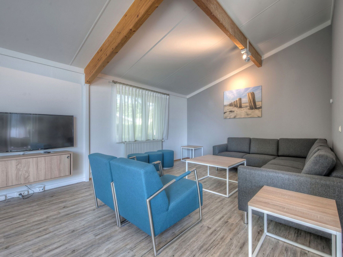 Living area 5, Bungalow Near Dutch Beaches & Nature Trails, Veere