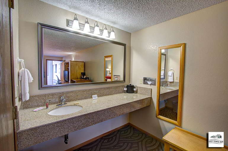 Bathroom 4, Super 8 by Wyndham Florence OR, Lane