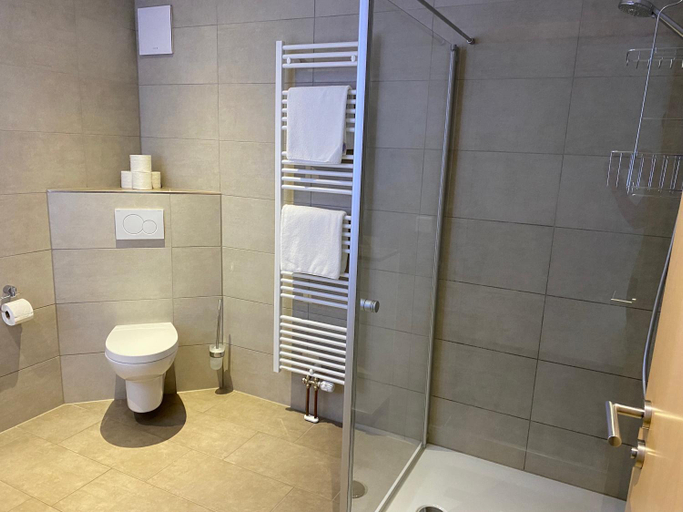 Bathroom 3, Am Irrenbachle, Zollernalbkreis