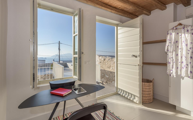 Others 3, House & Studio Dolce in Plaka, South Aegean