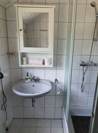 Bathroom 4, Coastal View of East Frisia, Wittmund