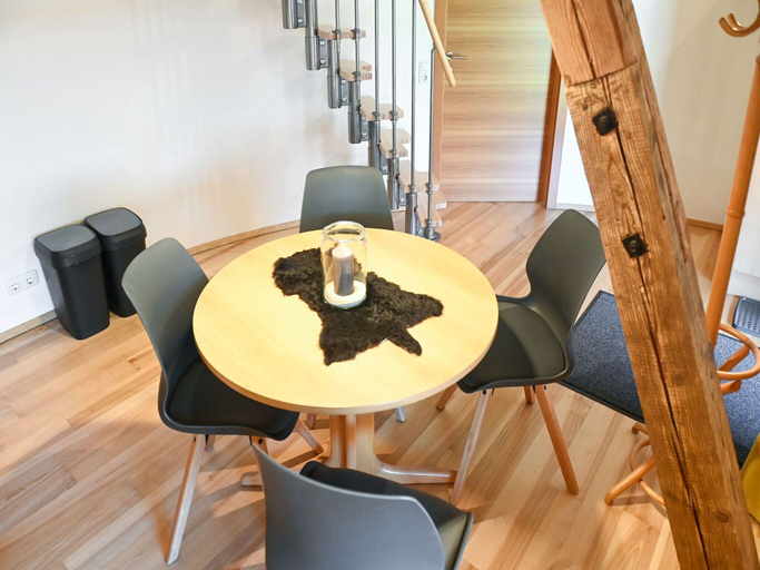 Dining 2, Loft-like Apartment With Swimming Pond, Scheibbs
